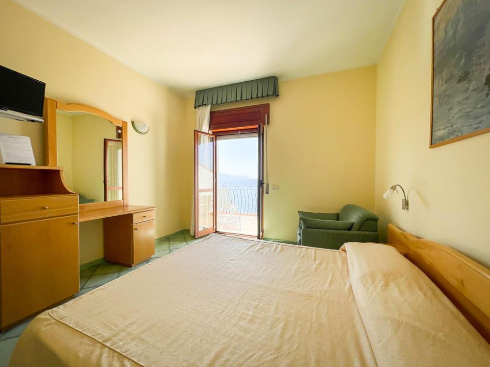 Standard Quadruple Room,1370661662:JPEG