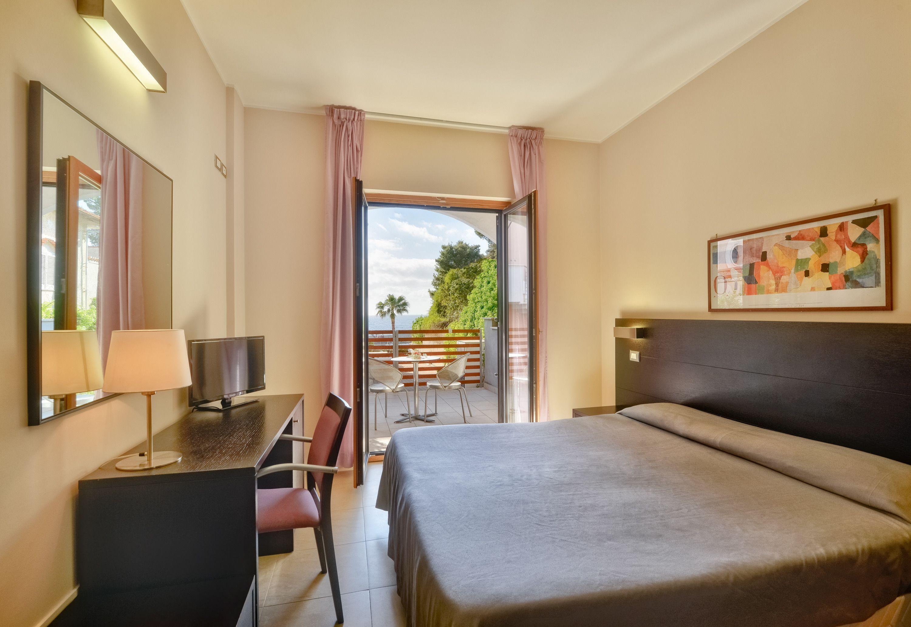 Double Room,693785862:JPEG